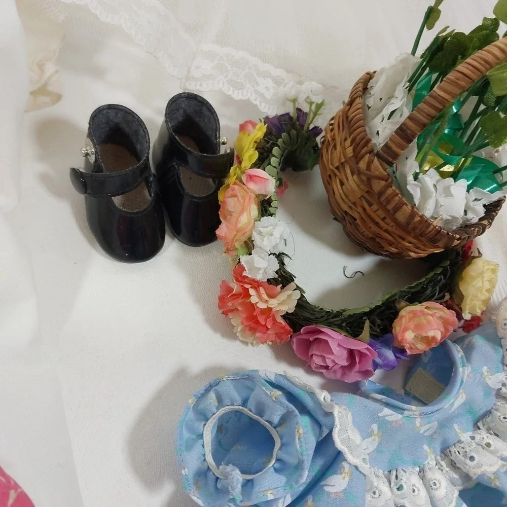 Vtg Lot Doll Clothes Accesories Irish Hawaiian Christening Duck Shoes Headband‎